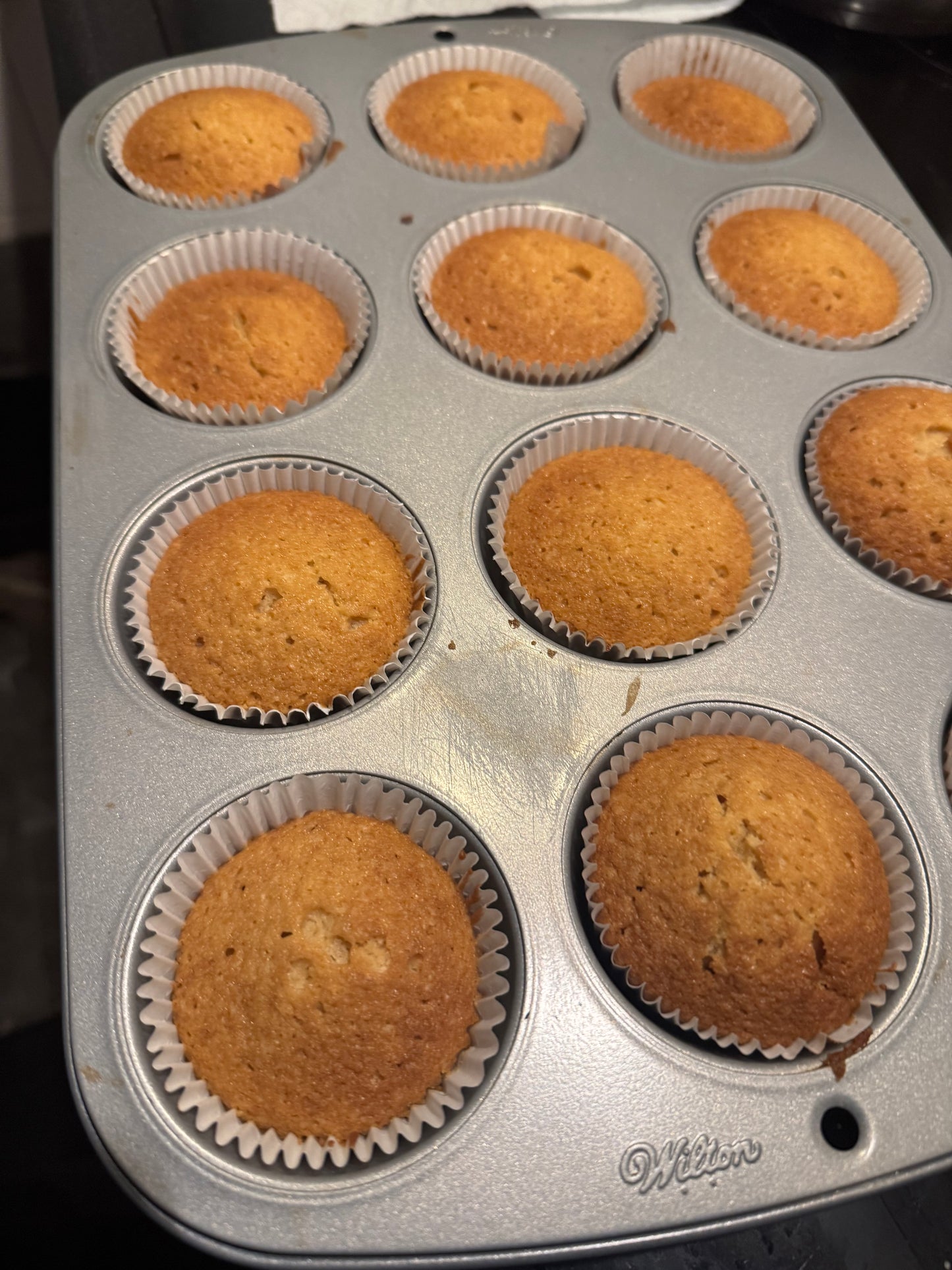 Caramel cupcakes (with drips)