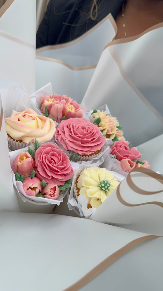 Floral cupcake bouquet